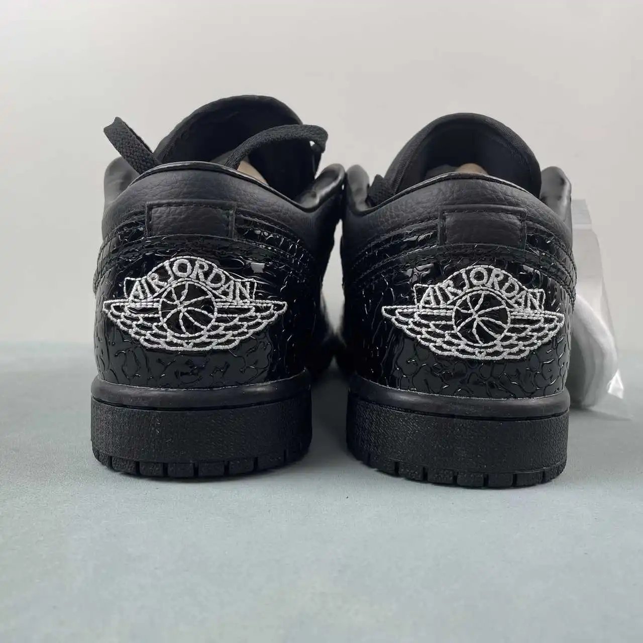 Air Jordan 1 Low HJ7743-010 thumbnail 4