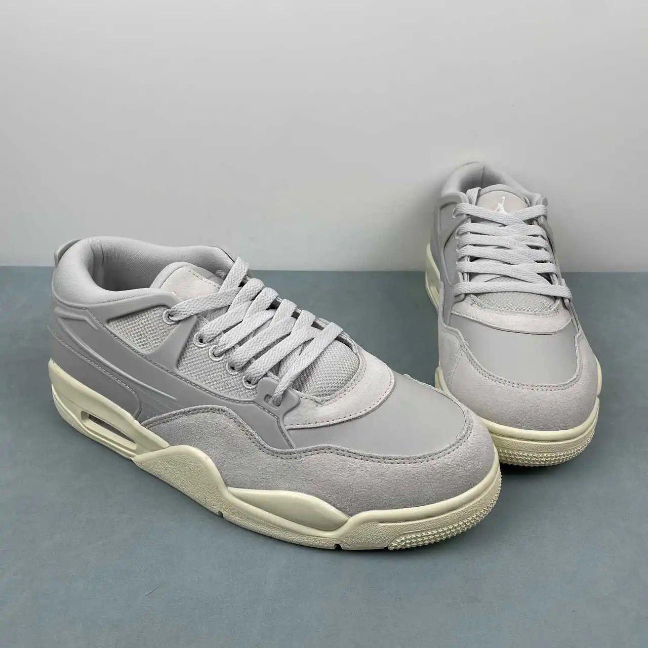 Air Jordan 4 FQ7940-001 thumbnail 2