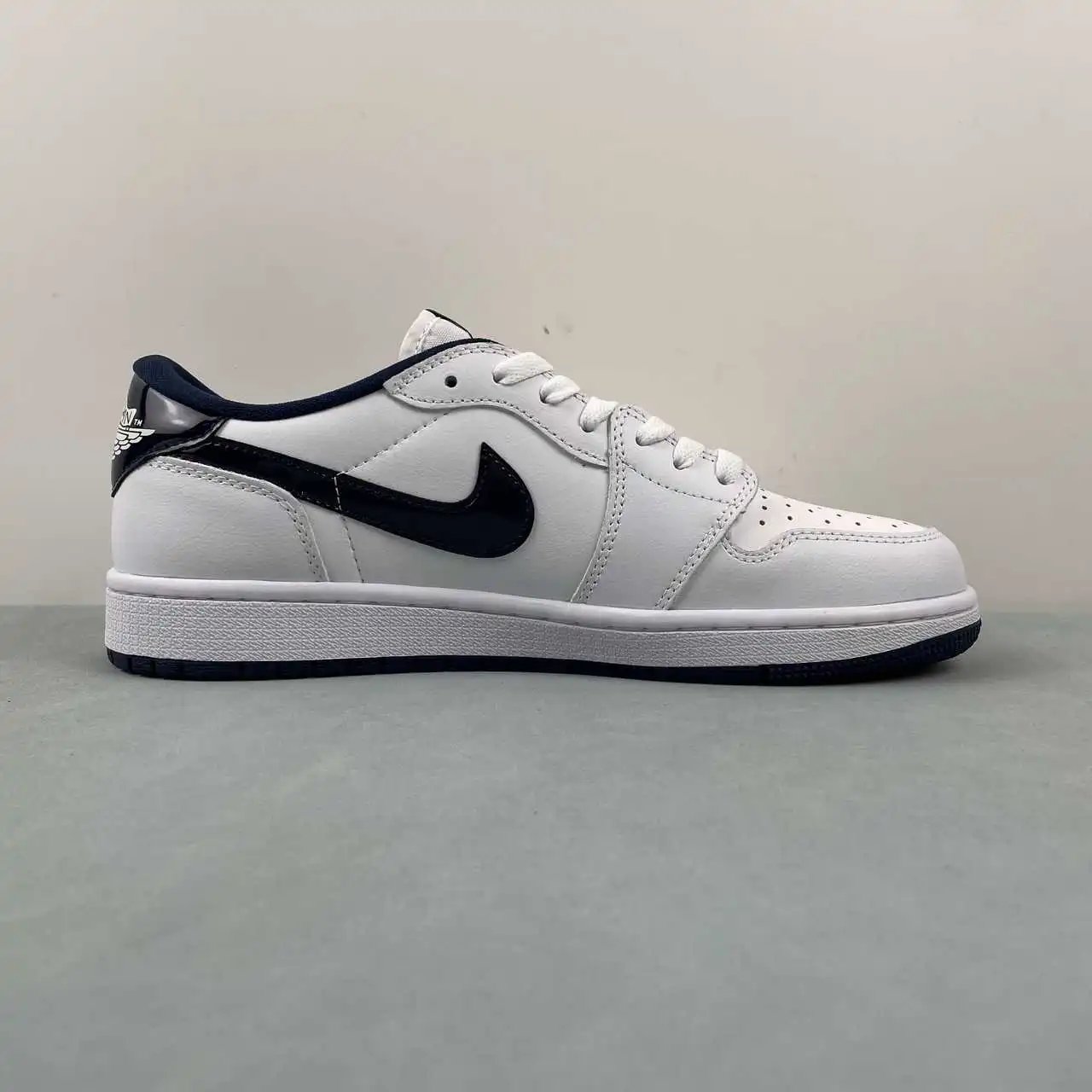 Air Jordan 1 Low FB9933-141 6