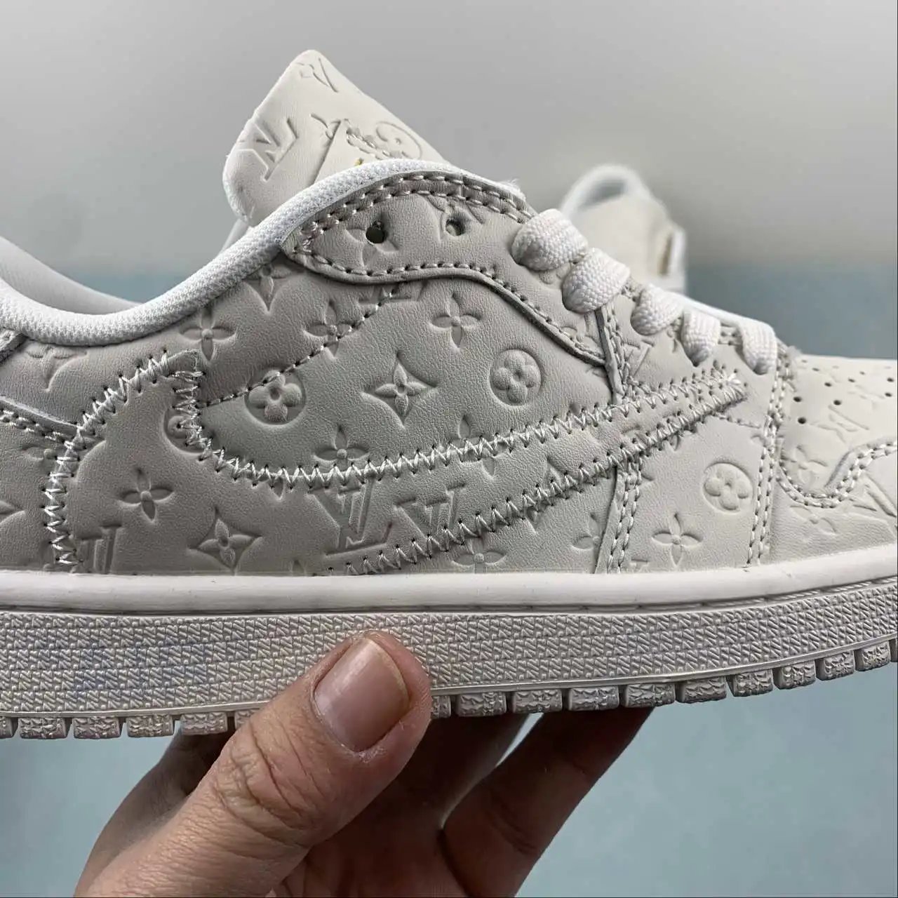 Air Jordan 1 Low MS0232 9