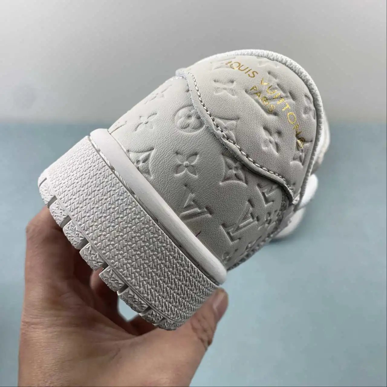 Air Jordan 1 Low MS0232 10