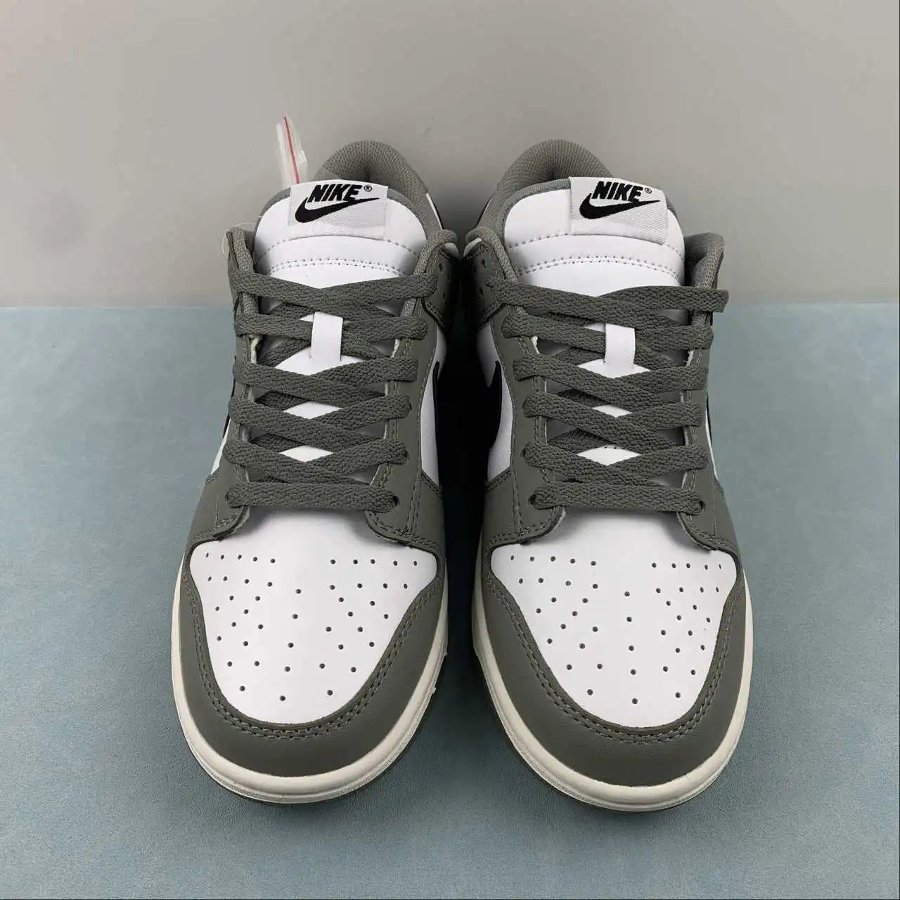 Nike Dunk Low FZ4624-001 thumbnail 3