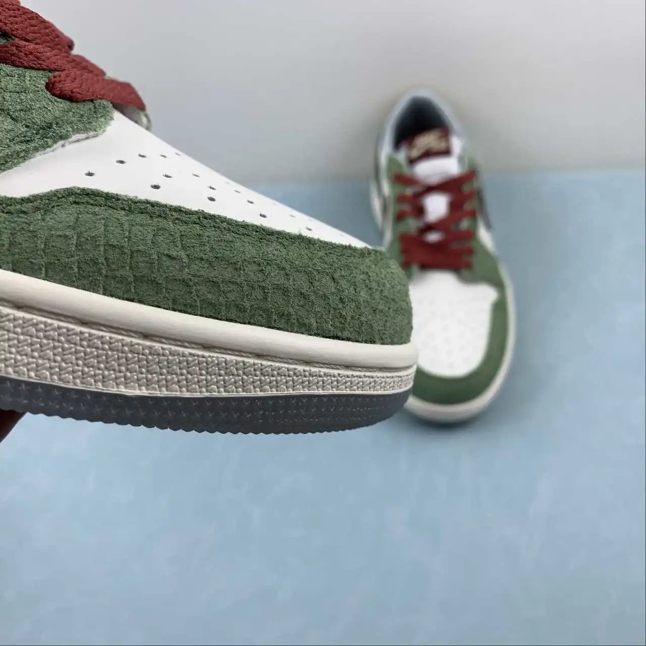 Air Jordan 1 Low FN3727-100 7