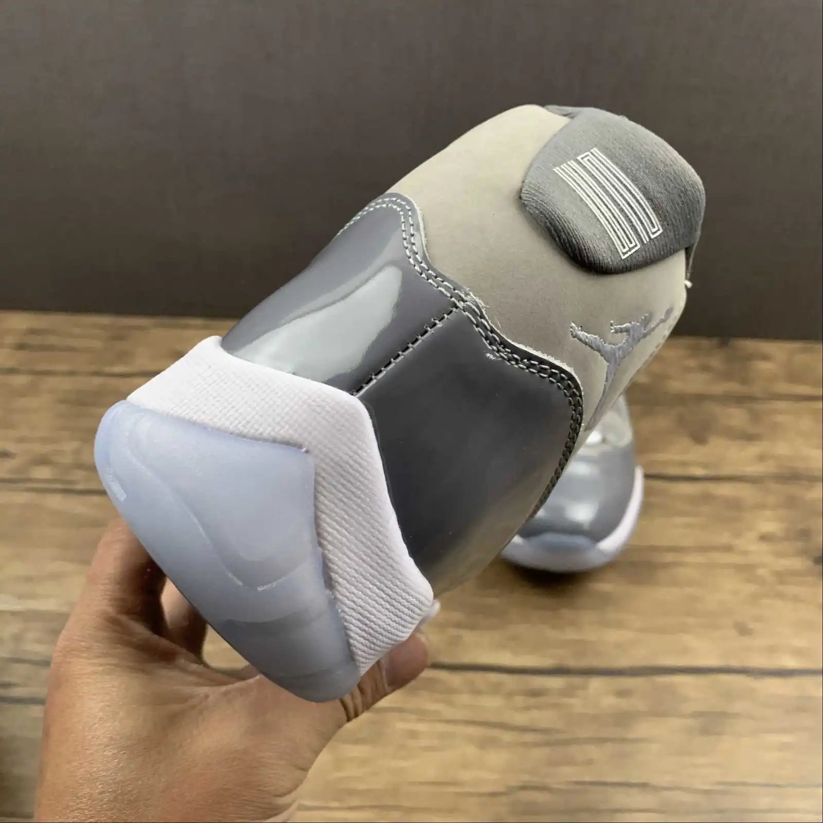 Air Jordan 11 CT8012-005 10