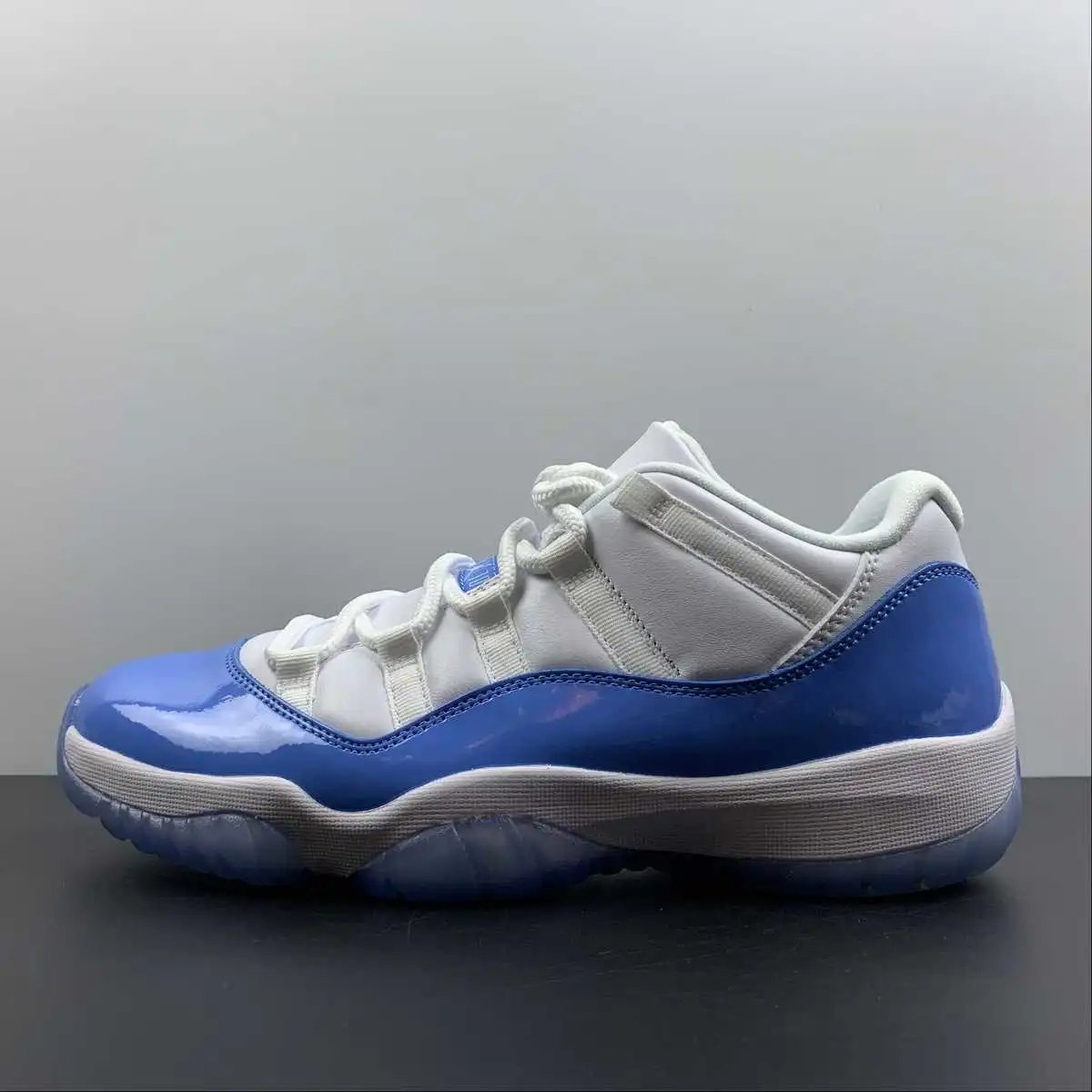 Air Jordan 11 528895-106 6