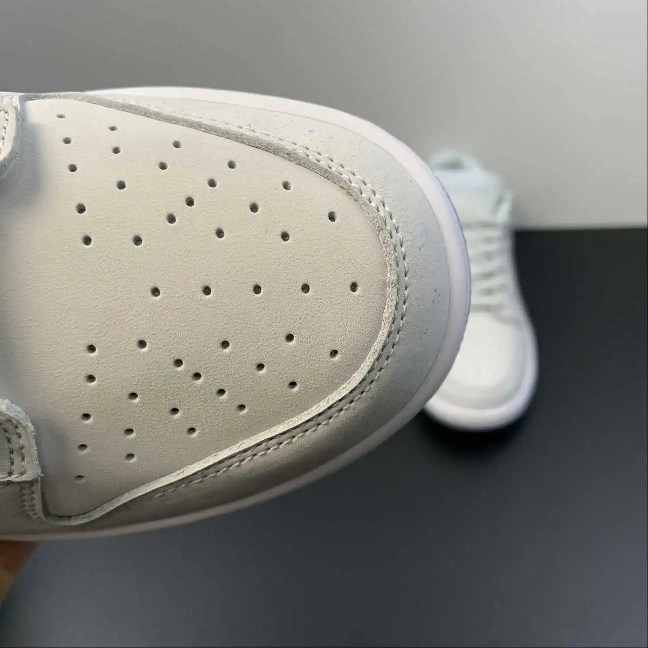 Nike Dunk Low FD8776-100 8
