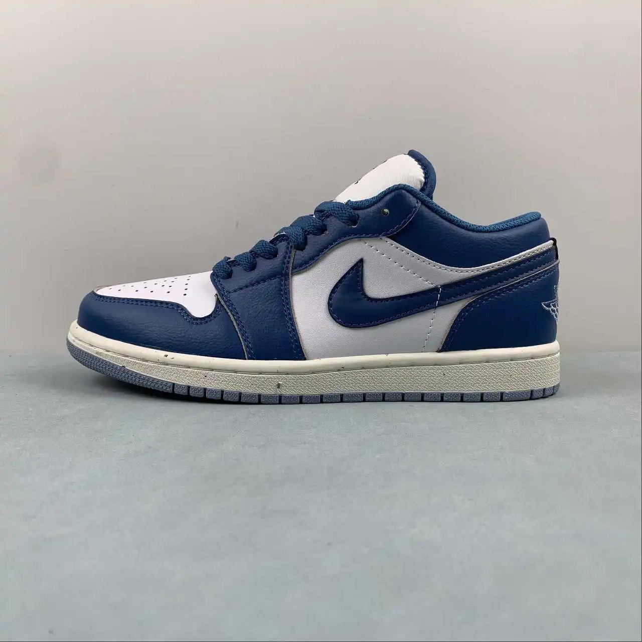 Air Jordan 1 Low FN5214-141 5