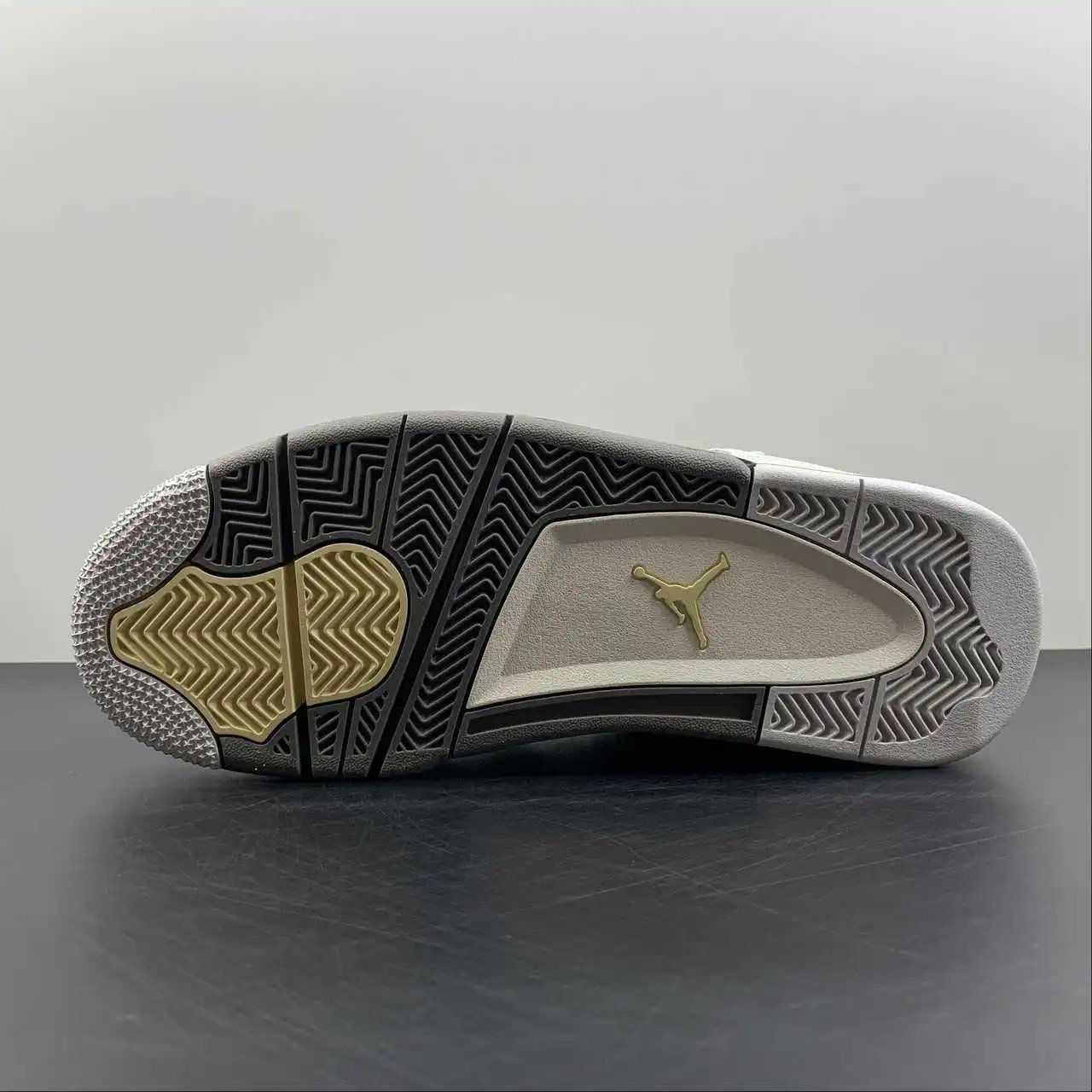 Air Jordan 4 DV3742-021 11