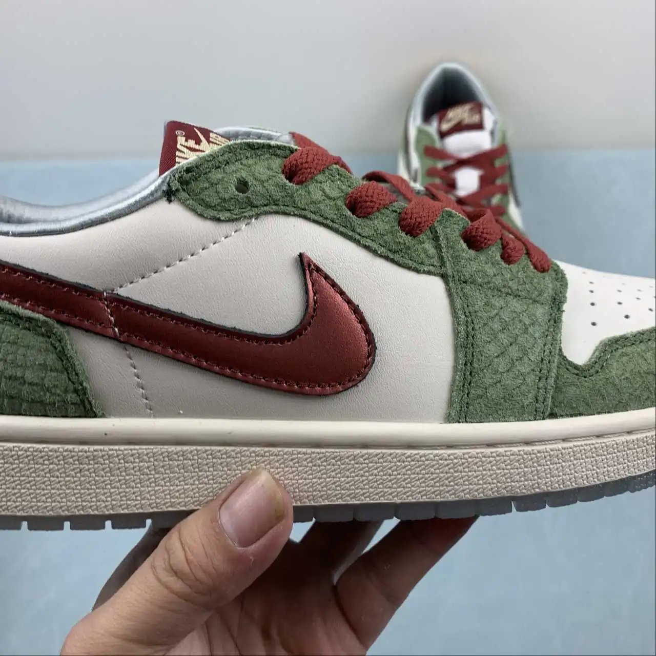 Air Jordan 1 Low FN3727-100 9