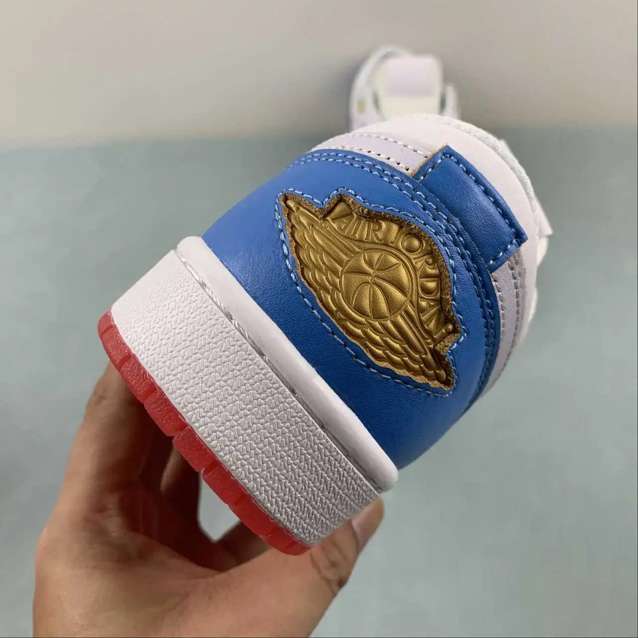 Air Jordan 1 Low FN8895-141 10