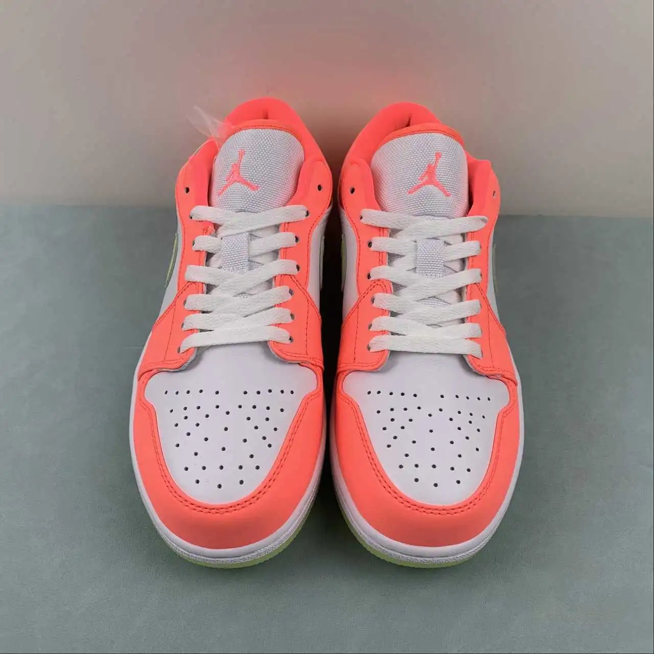 Air Jordan 1 Low FN6772-671 thumbnail 3