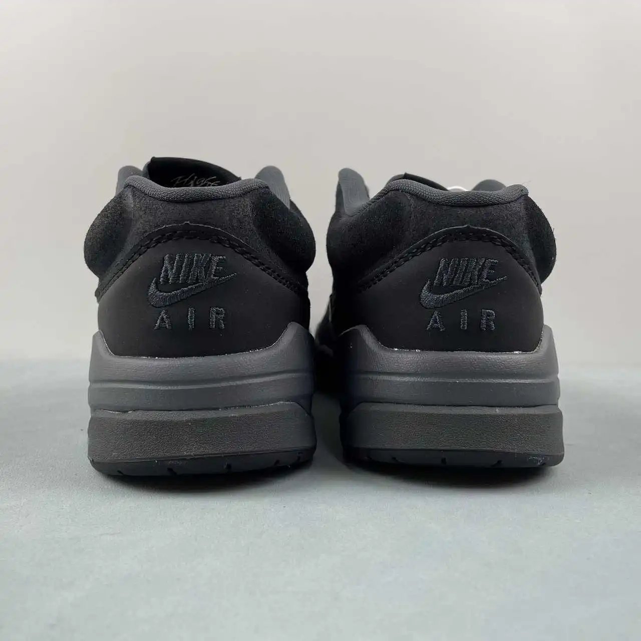Air Jordan 1 Low DX4397-001 thumbnail 4