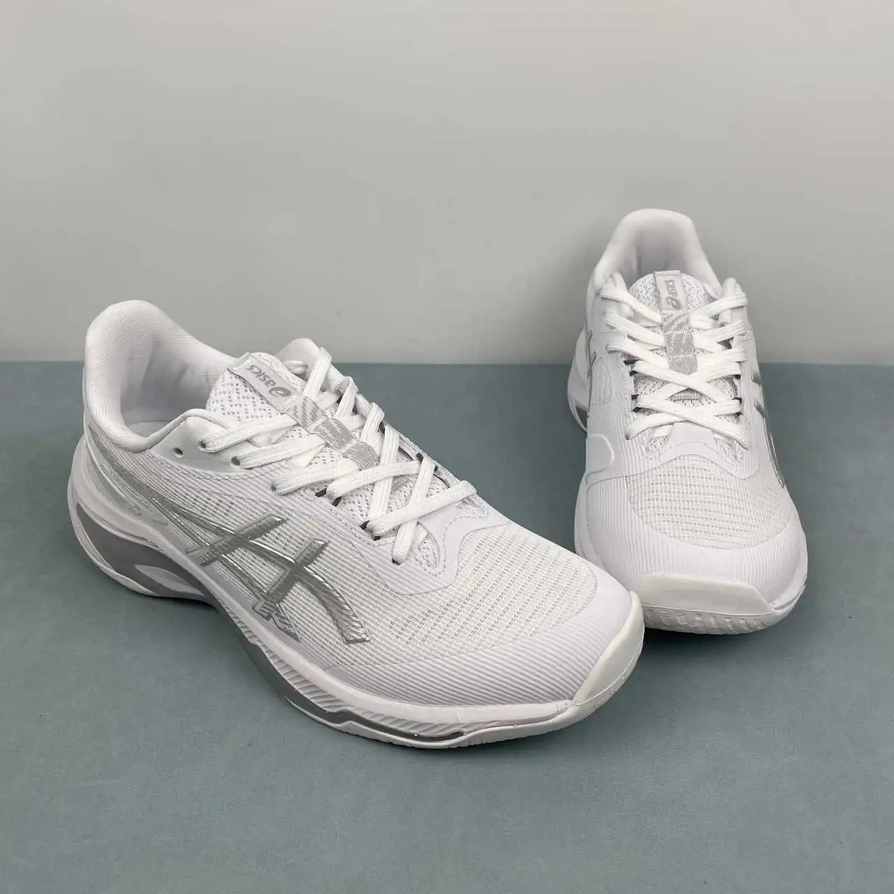 Asics NETBURNER BALLISTIC FF 4 1052A083-100 thumbnail 2