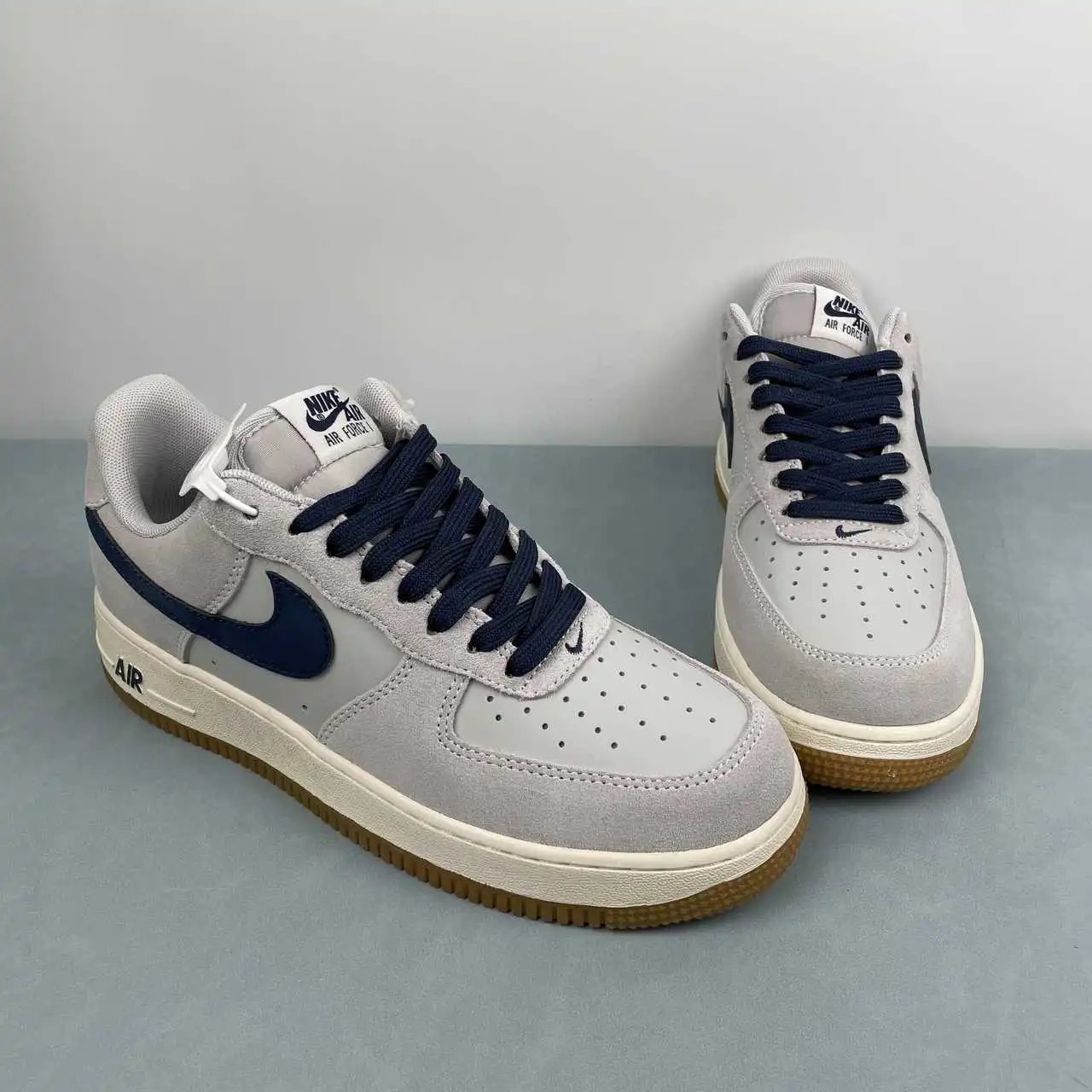 Nike Air Force 1 IB6388-003 thumbnail 2