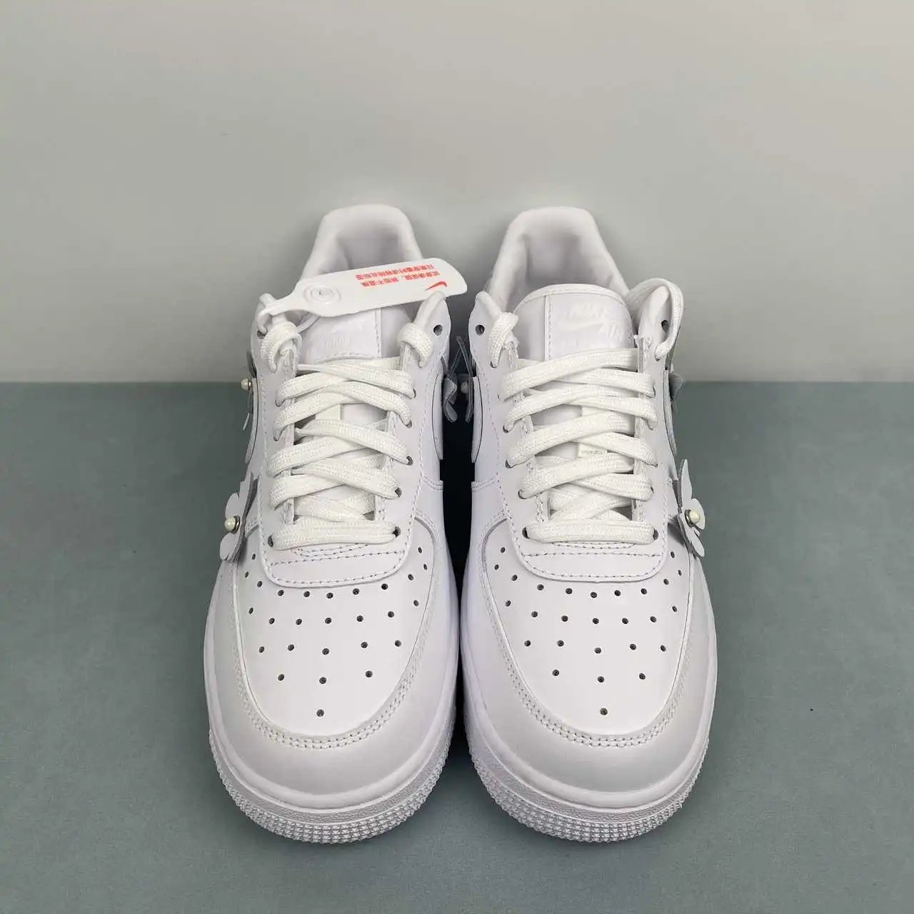 Nike Air Force 1 IH4480-100 thumbnail 3