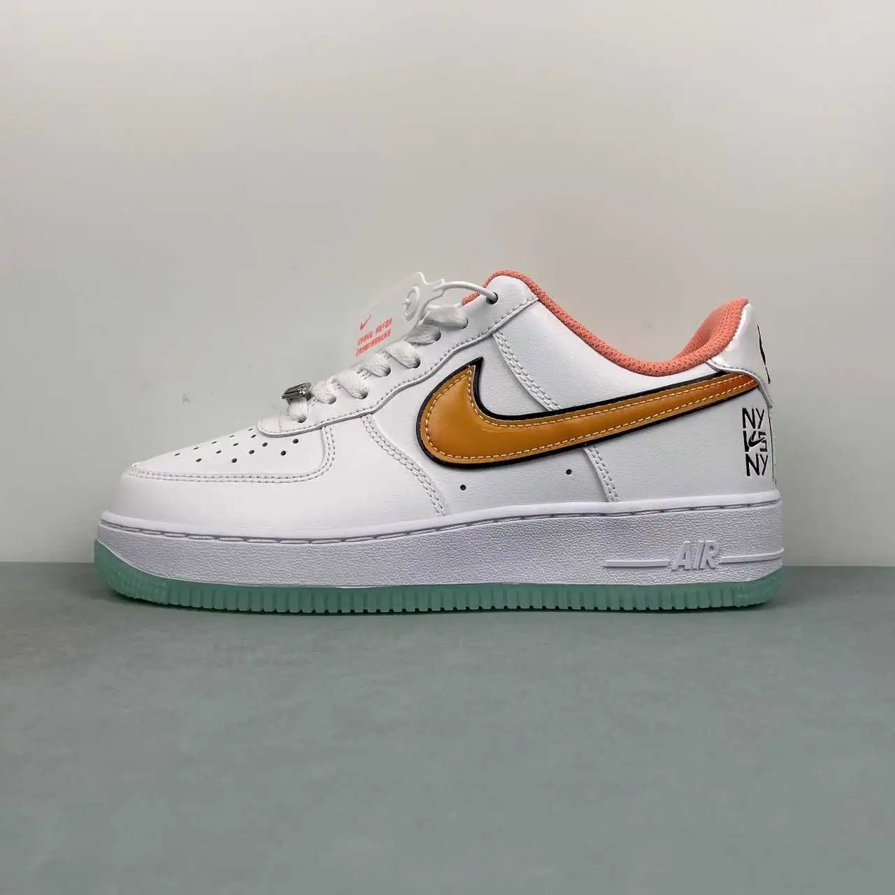 Nike Air Force 1 IH4962-100 thumbnail 4