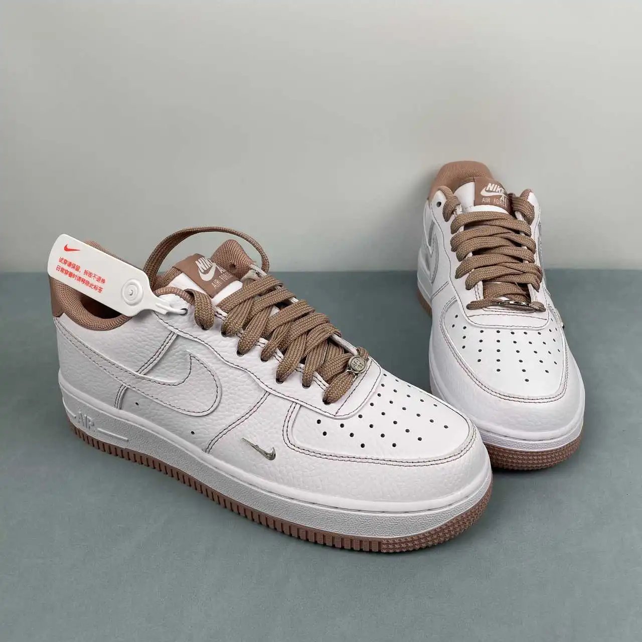 Nike Air Force 1 IB6543-100 thumbnail 2