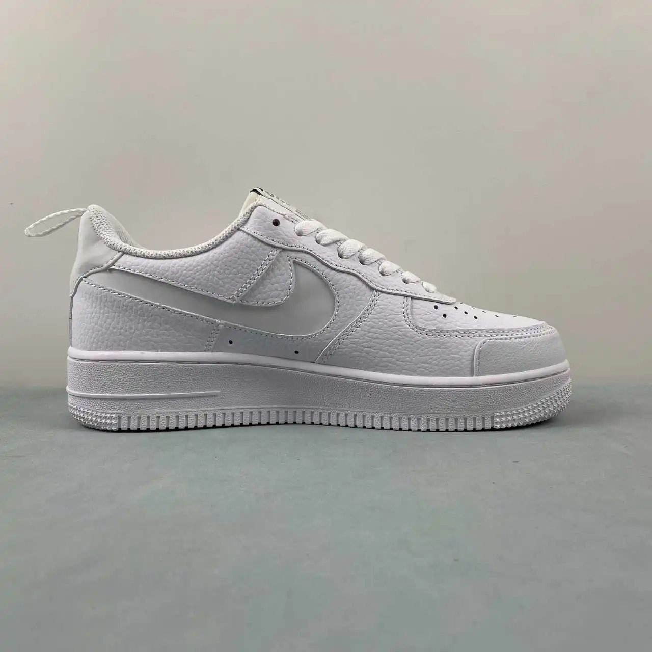 Nike Air Force 1 CV3039-100 thumbnail 4