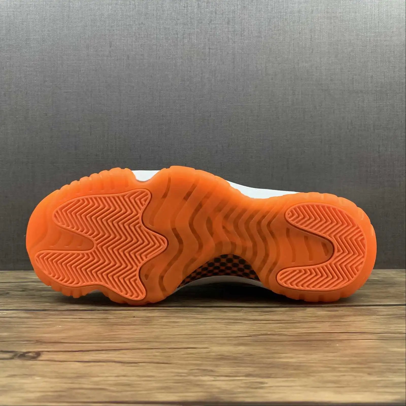Air Jordan 11 AH7860-139 11