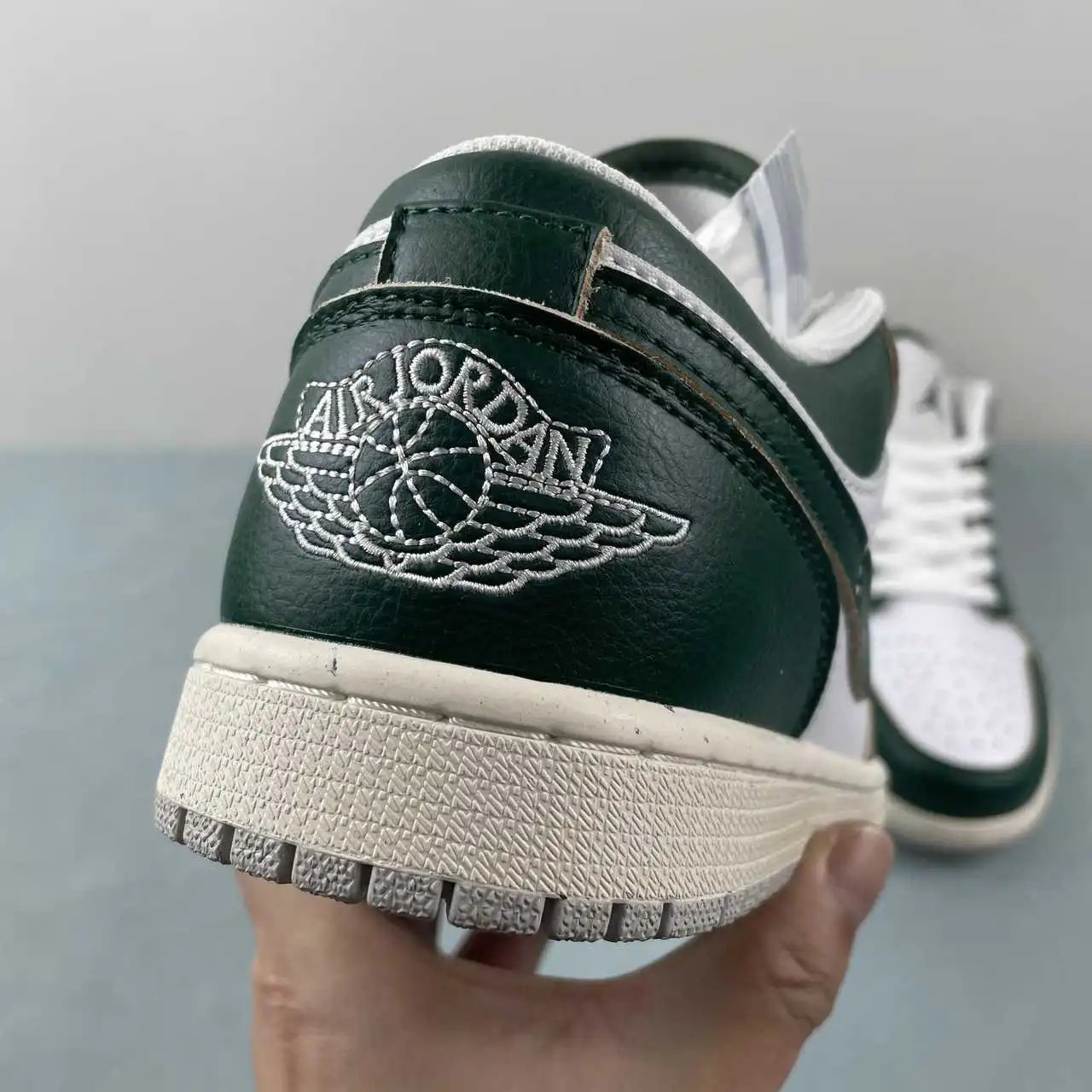 Air Jordan 1 Low FQ7687-300 8