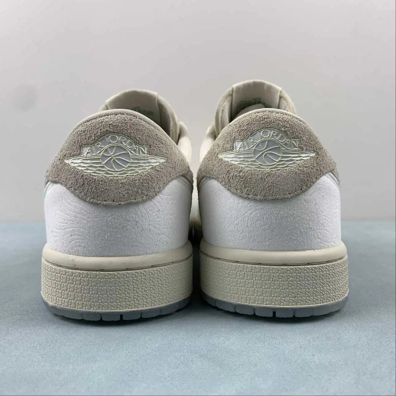 Air Jordan 1 Low FZ0455 thumbnail 4