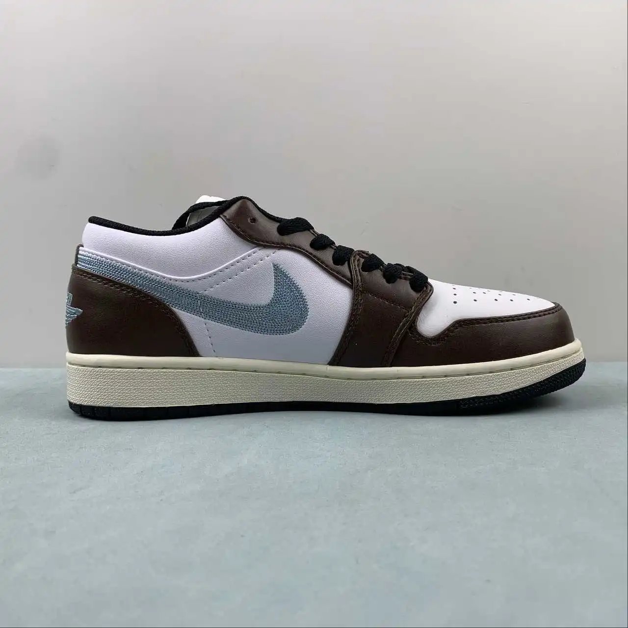 Air Jordan 1 Low FQ7832-142 6