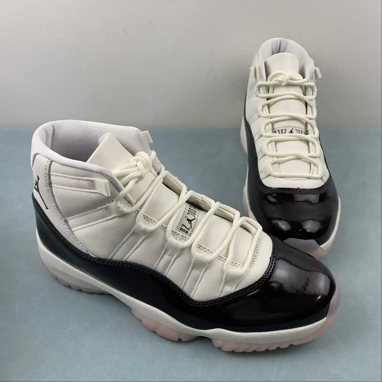 Air Jordan 11 AR0715-101 thumbnail 2