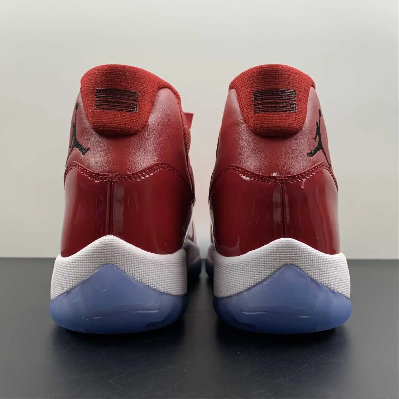 Air Jordan 11 378037-623 thumbnail 3