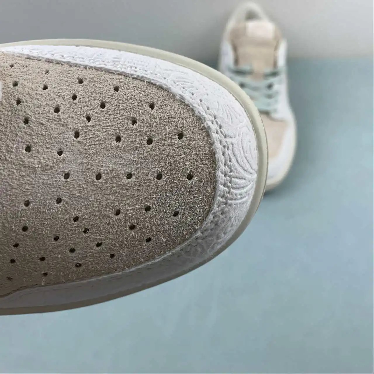 Air Jordan 1 Low FZ0455-200 8