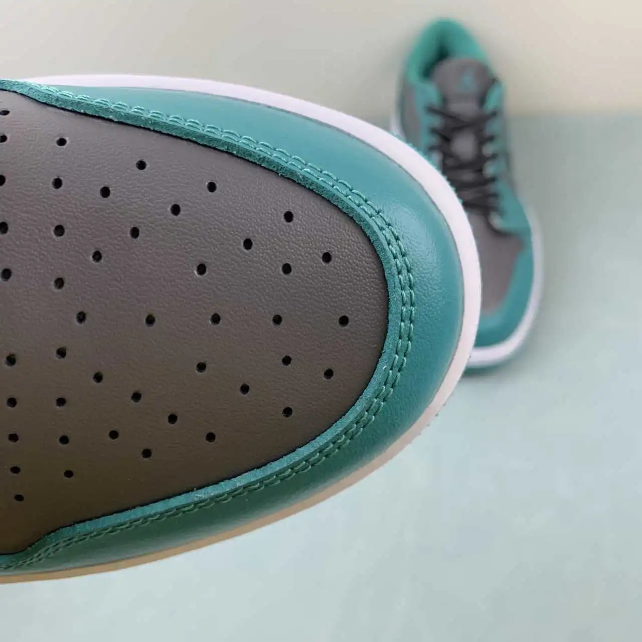 Air Jordan 1 Low FZ3248-001 8