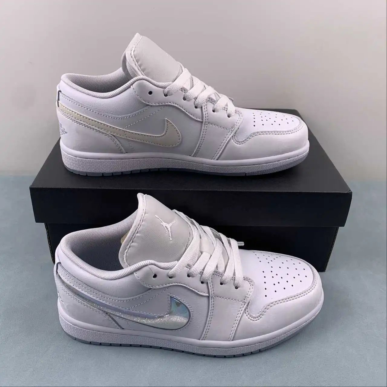 Air Jordan 1 Low FQ9112-100