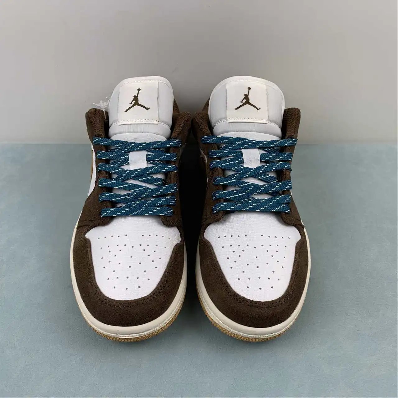Air Jordan 1 Low FB2216-200 thumbnail 3