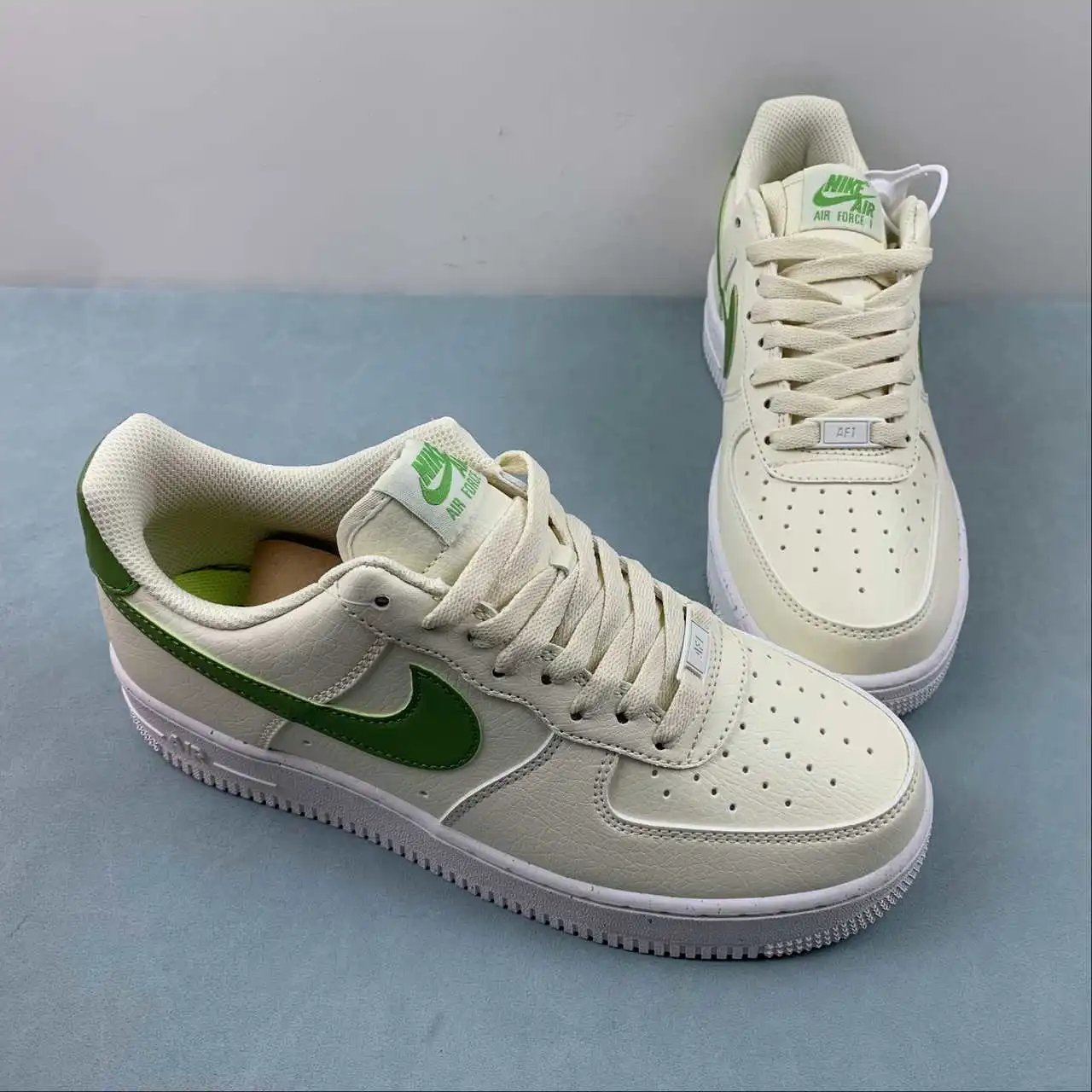 Nike Air Force 1 DV3808-102 thumbnail 2