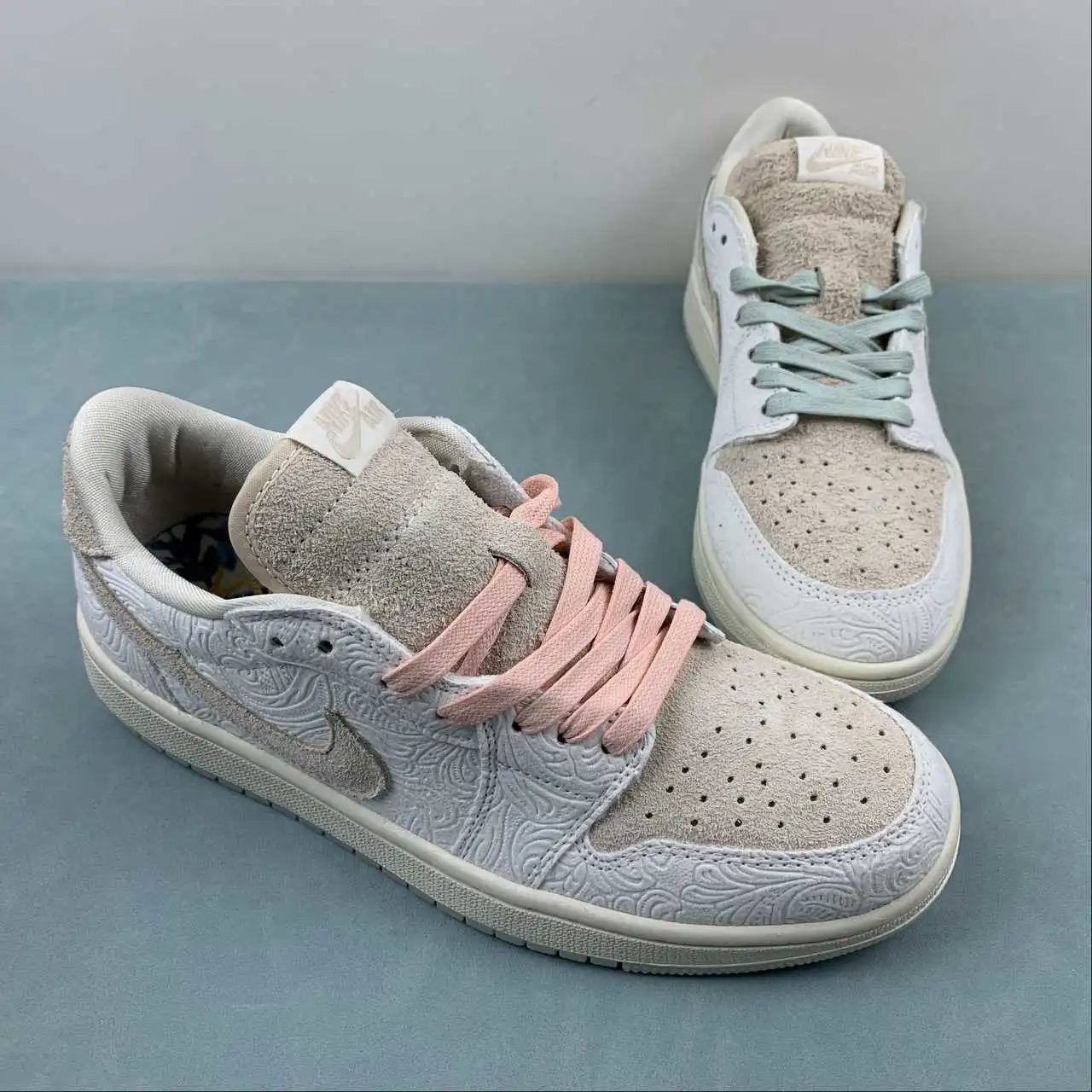 Air Jordan 1 Low FZ0455-200 thumbnail 2
