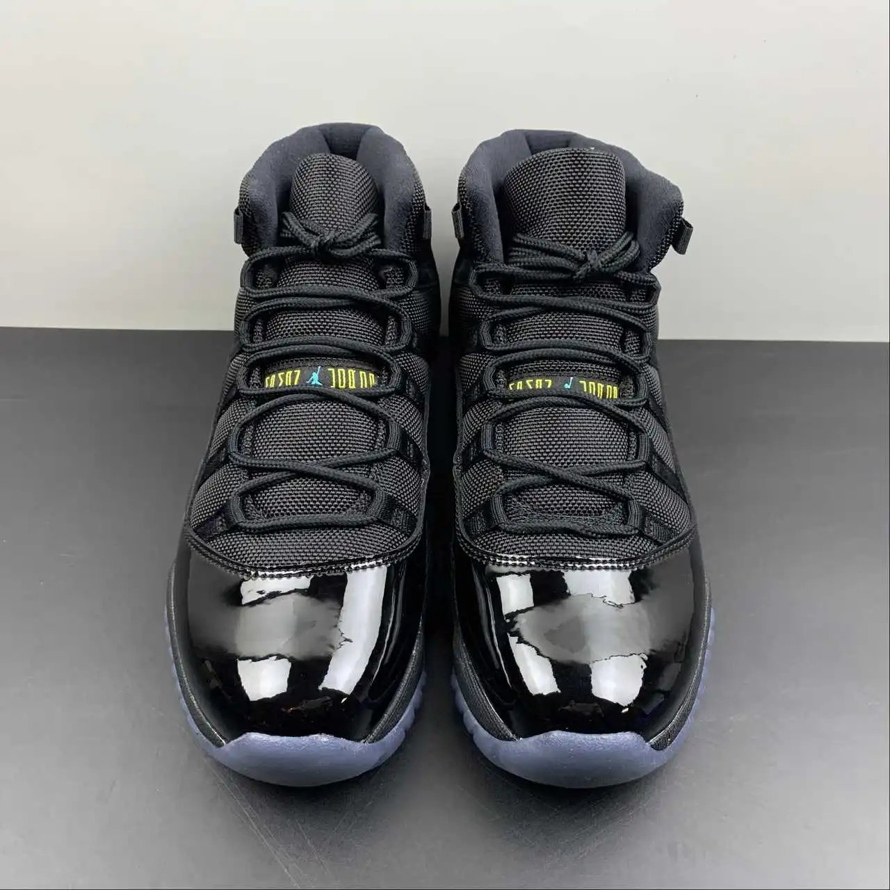 Air Jordan 11 378038-006 thumbnail 4
