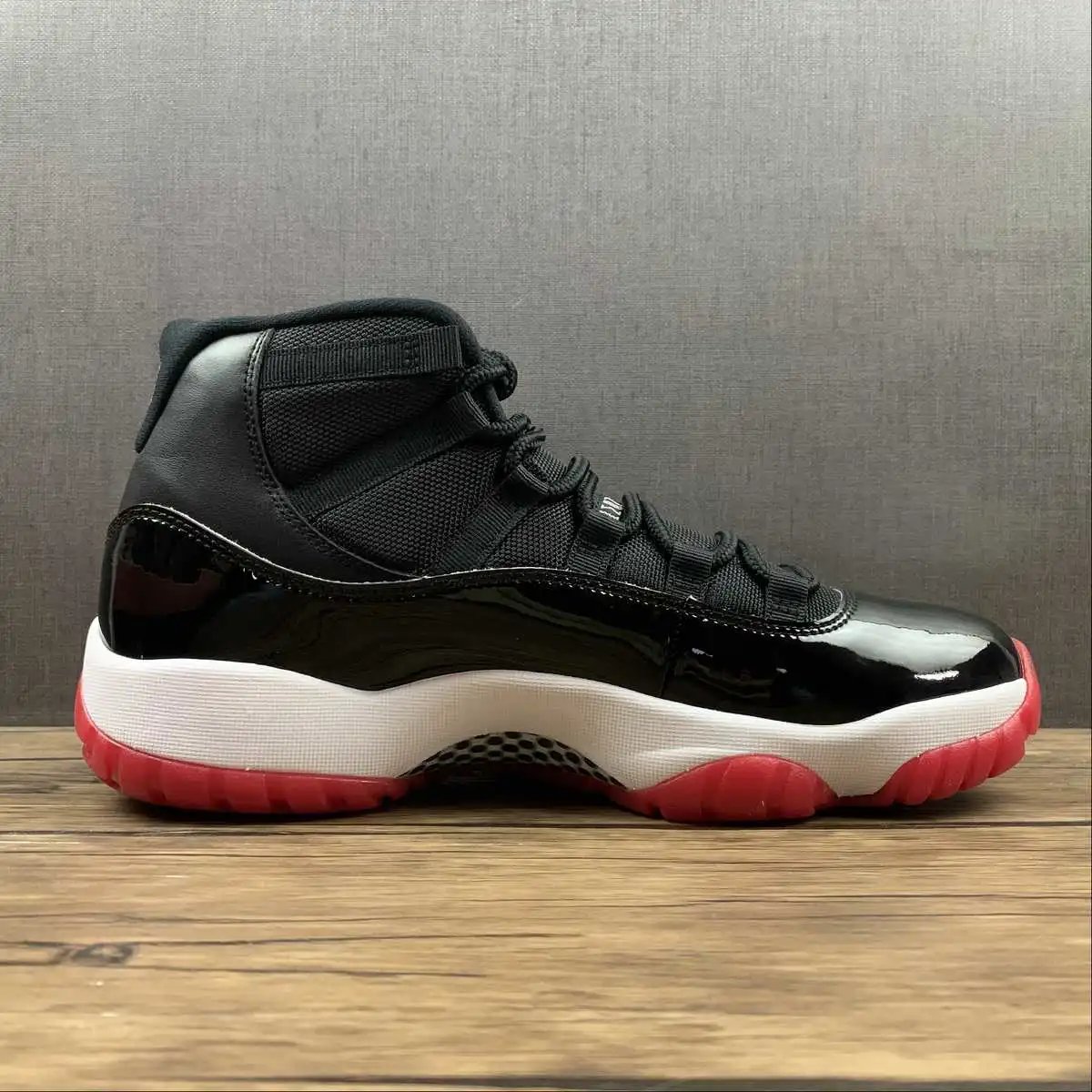 Air Jordan 11 378037-061 5