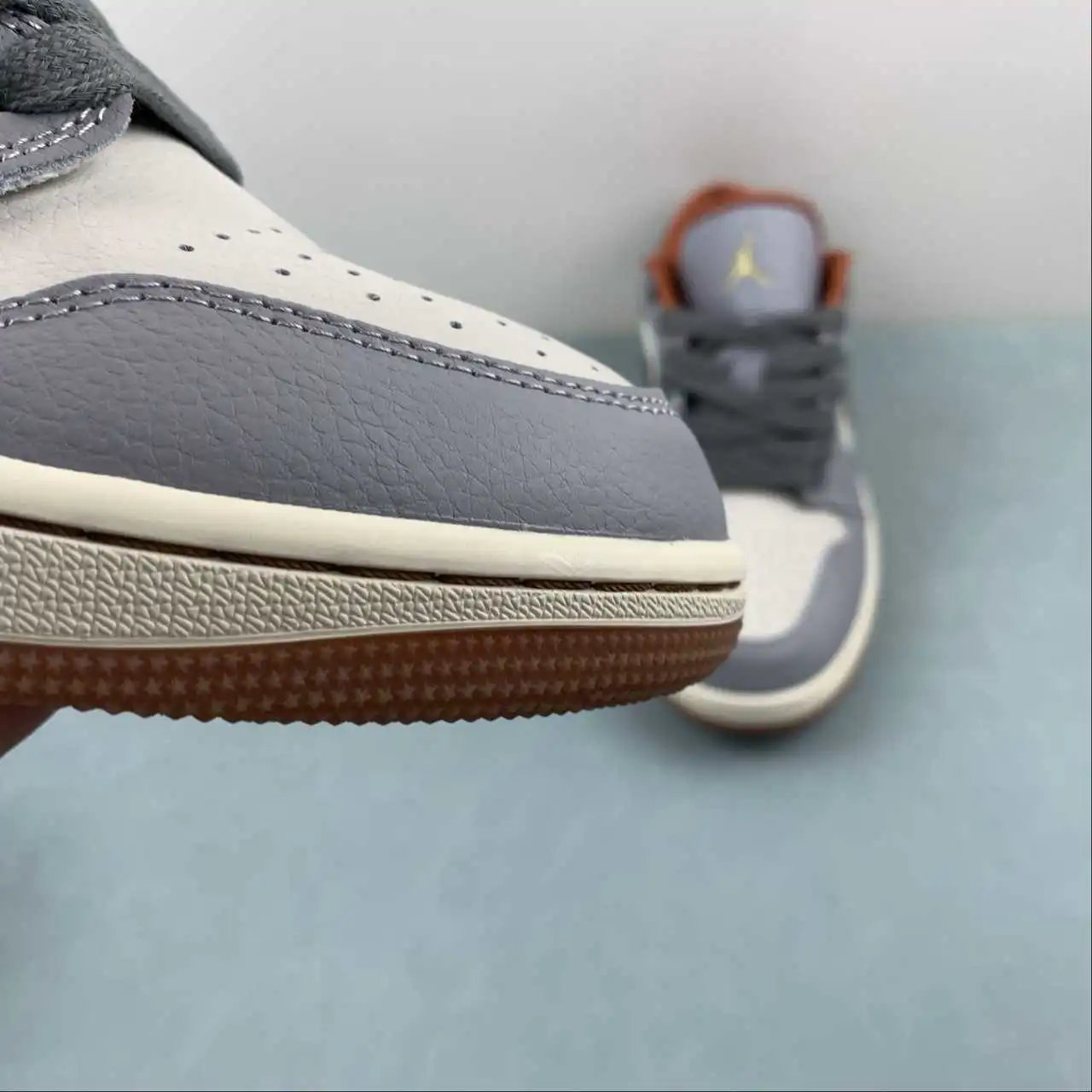 Air Jordan 1 Low FZ5045-091 7