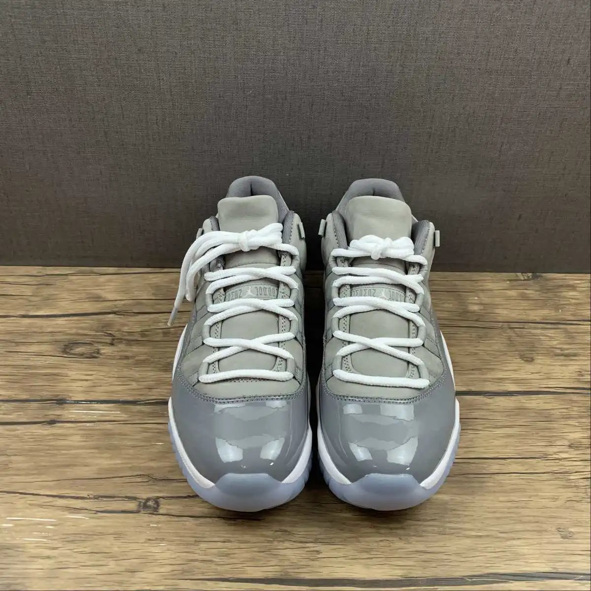 Air Jordan 11 528895-003 thumbnail 3