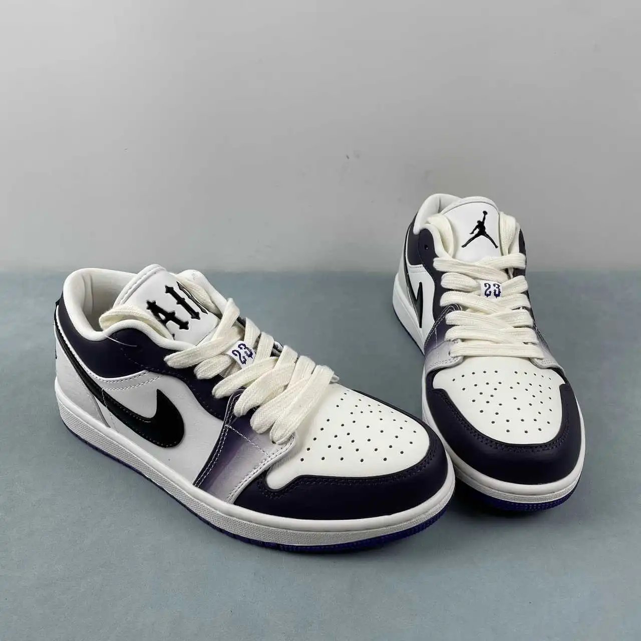 Air Jordan 1 Low HF5759-101 thumbnail 2