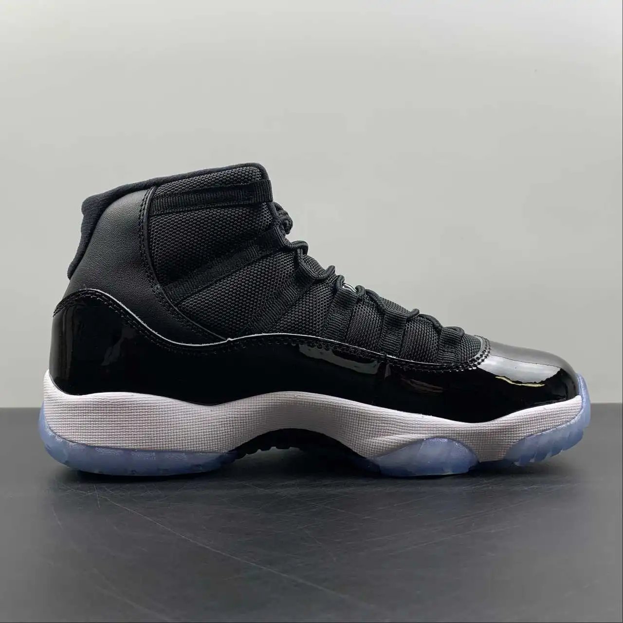 Air Jordan 11 378038-003 5