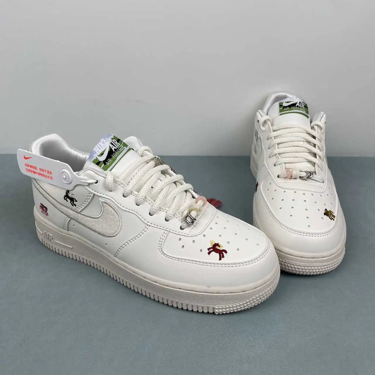 Nike Air Force 1 IQ1143-100 thumbnail 2