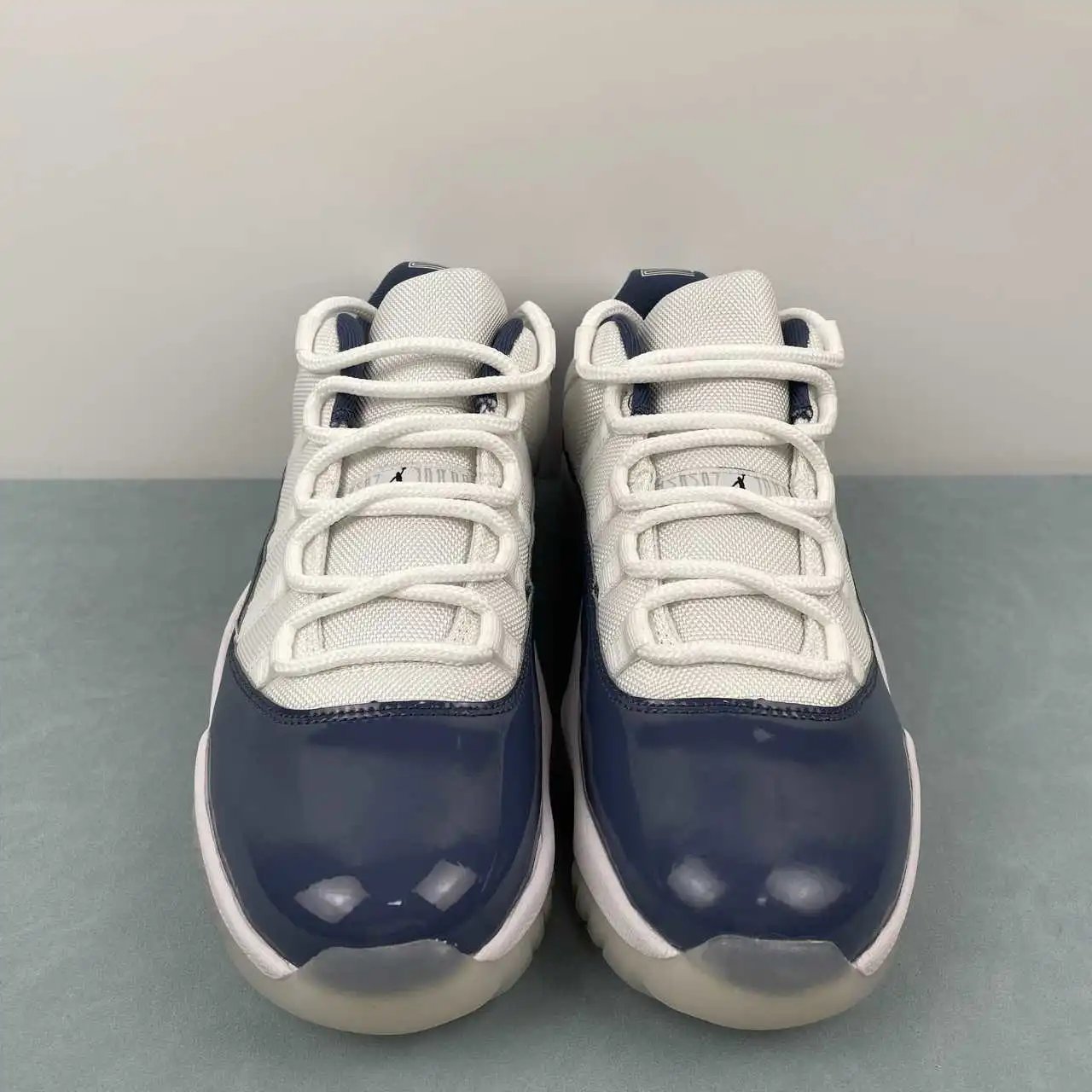 Air Jordan 11 FV5104-104 thumbnail 4