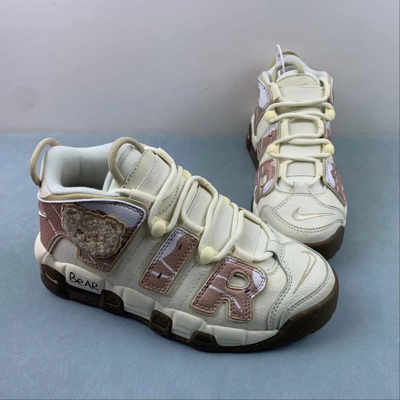 Air More Uptempo Bear Limited Edition – DX1939-100 thumbnail 2