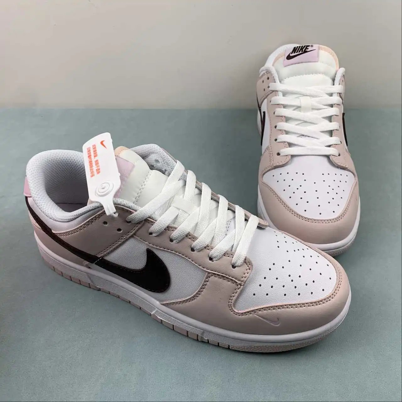 Nike Dunk Low HF9990-100 thumbnail 2