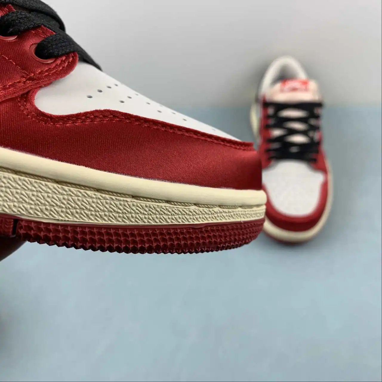 Air Jordan 1 Low FN0432-100 7