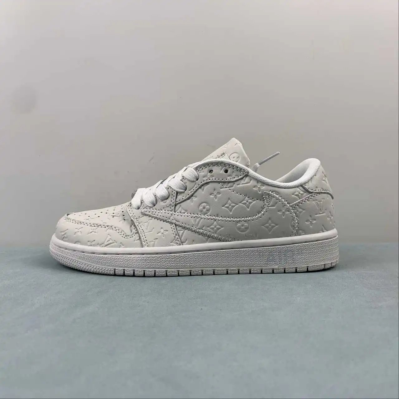 Air Jordan 1 Low MS0232 5