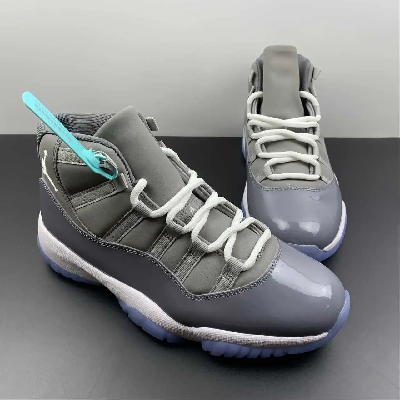 Air Jordan 11 CT8012-005 thumbnail 2