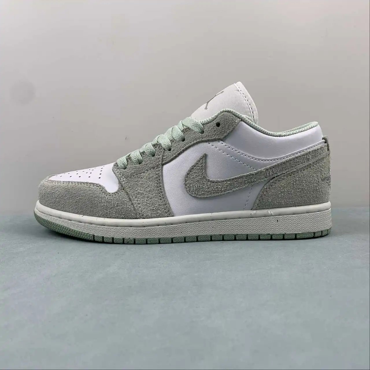 Air Jordan 1 Low FN5214-131 5