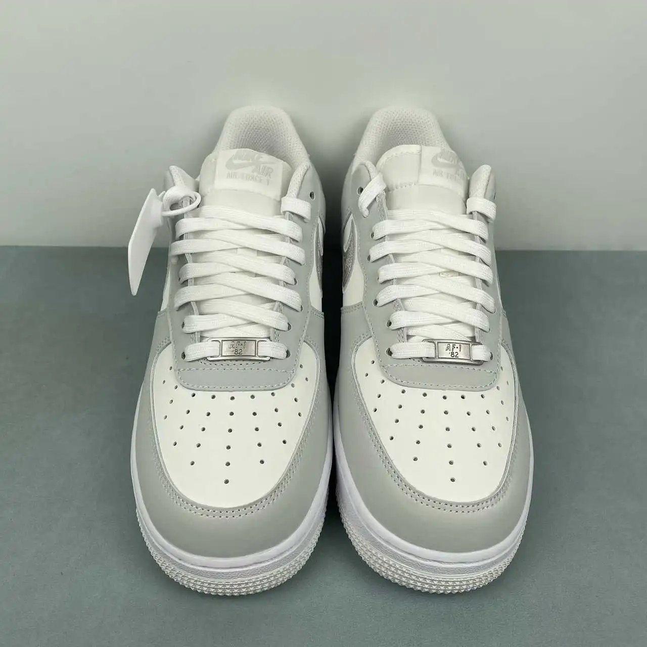 Nike Air Force 1 IB6842-100 thumbnail 3