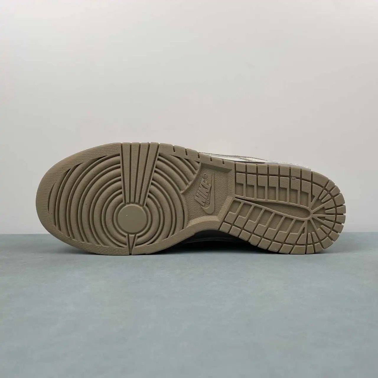 Nike Dunk Low HQ1175-240 12